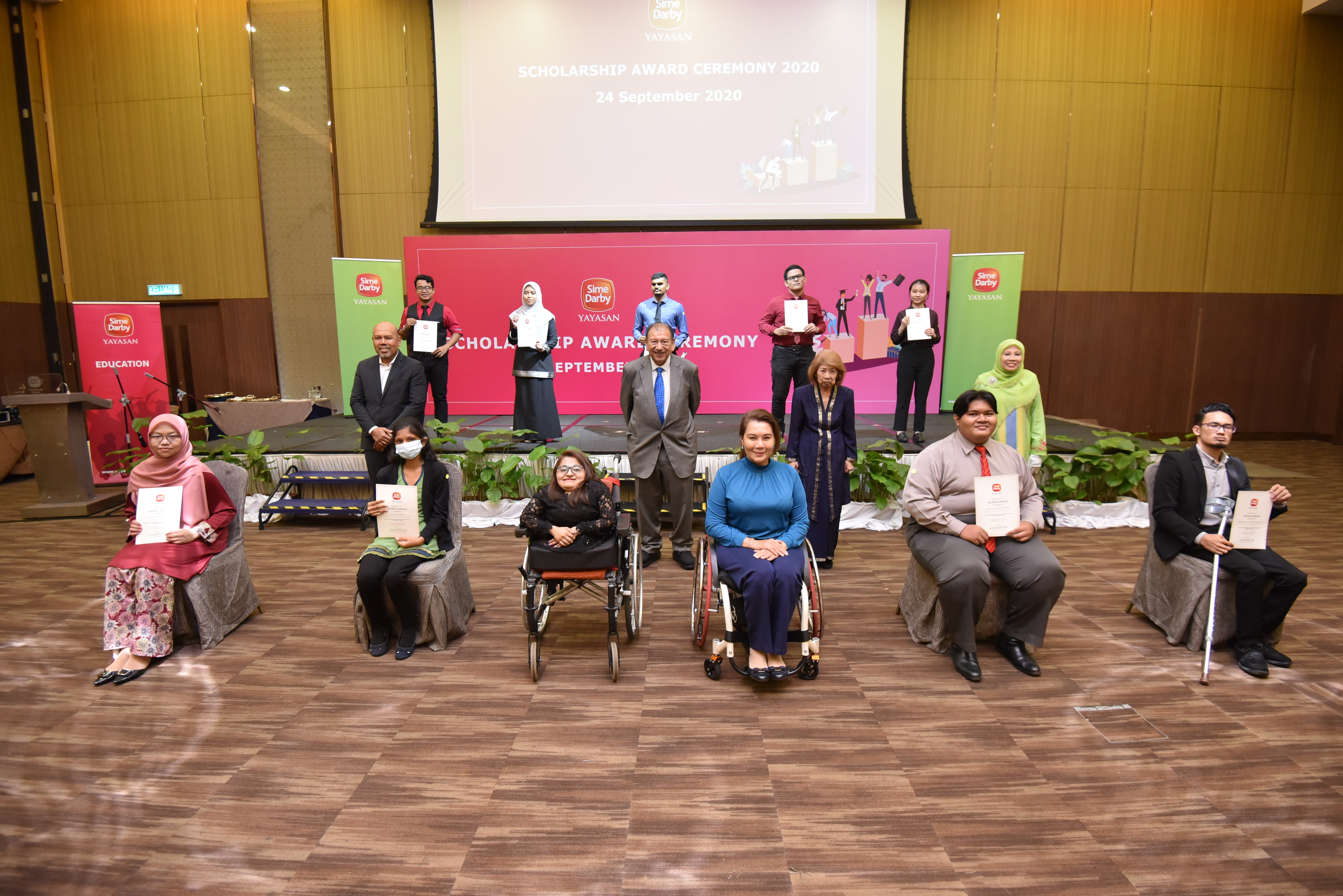 YSD Chief Executive Officer Puan Hajjah Yatela Zainal Abidin, YSD Governing Council Member Ms Caroline Christine Russell and YSD Governing Council Member YBhg. Datin Paduka Zaitoon Dato’ Othman hands over a mock cheque signifying YSD’s continued support of RM1.5 million to Women’s Aid Organisation (WAO) Executive Director Ms Sumitra Visvanathan. YSD’s support to WAO is for three years until December 2019.